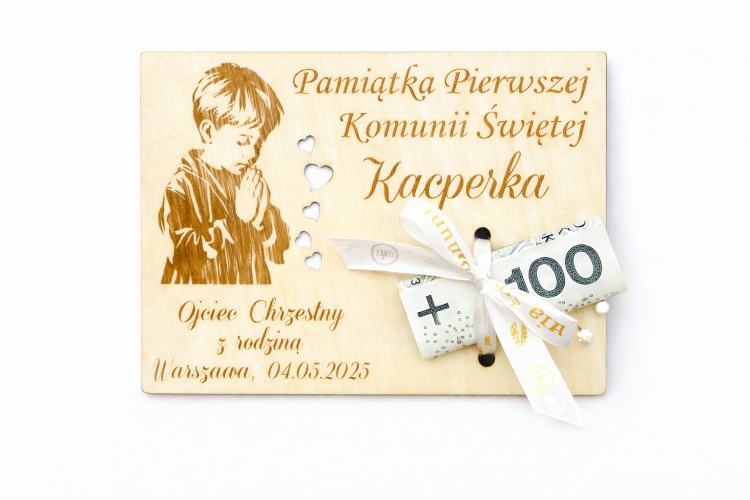 kartka-drewniana-grawerowana-z-okazji-pierwszej-komunii-swietej-1.png